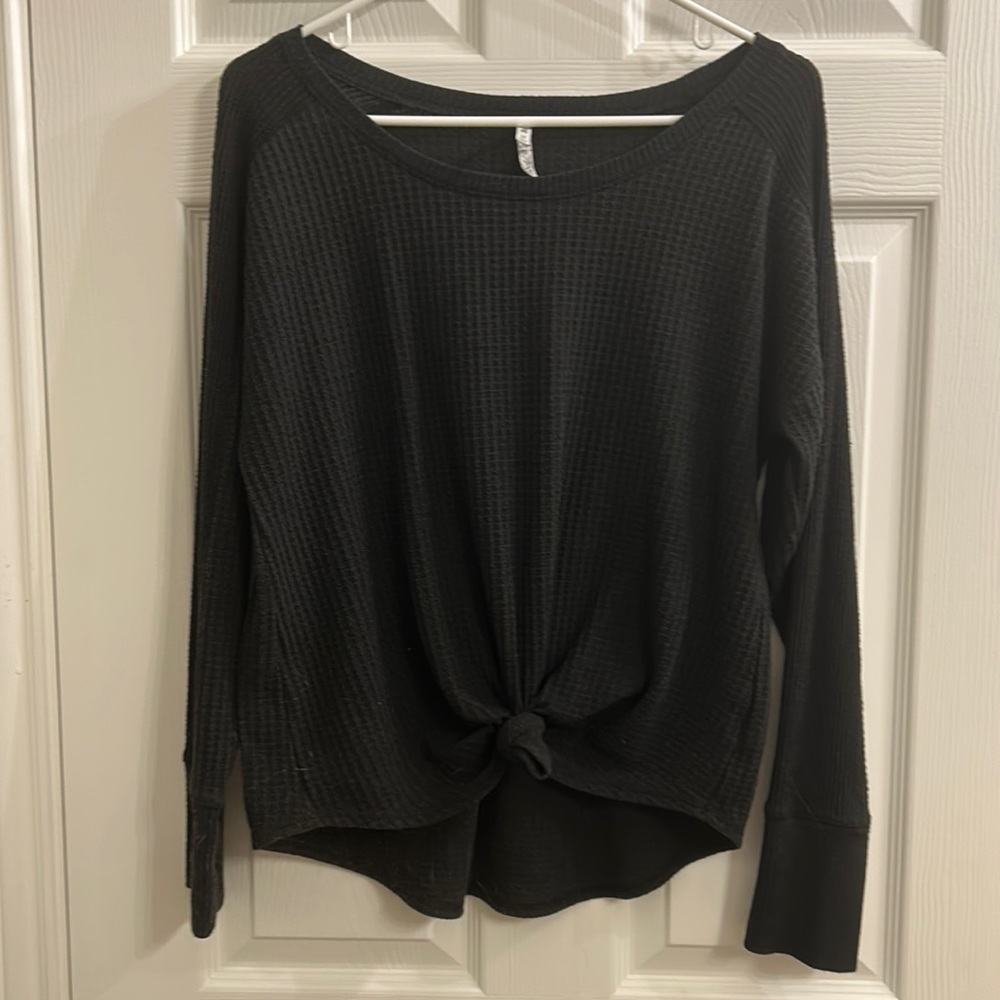Log sleeve, sweater with front knot tie
